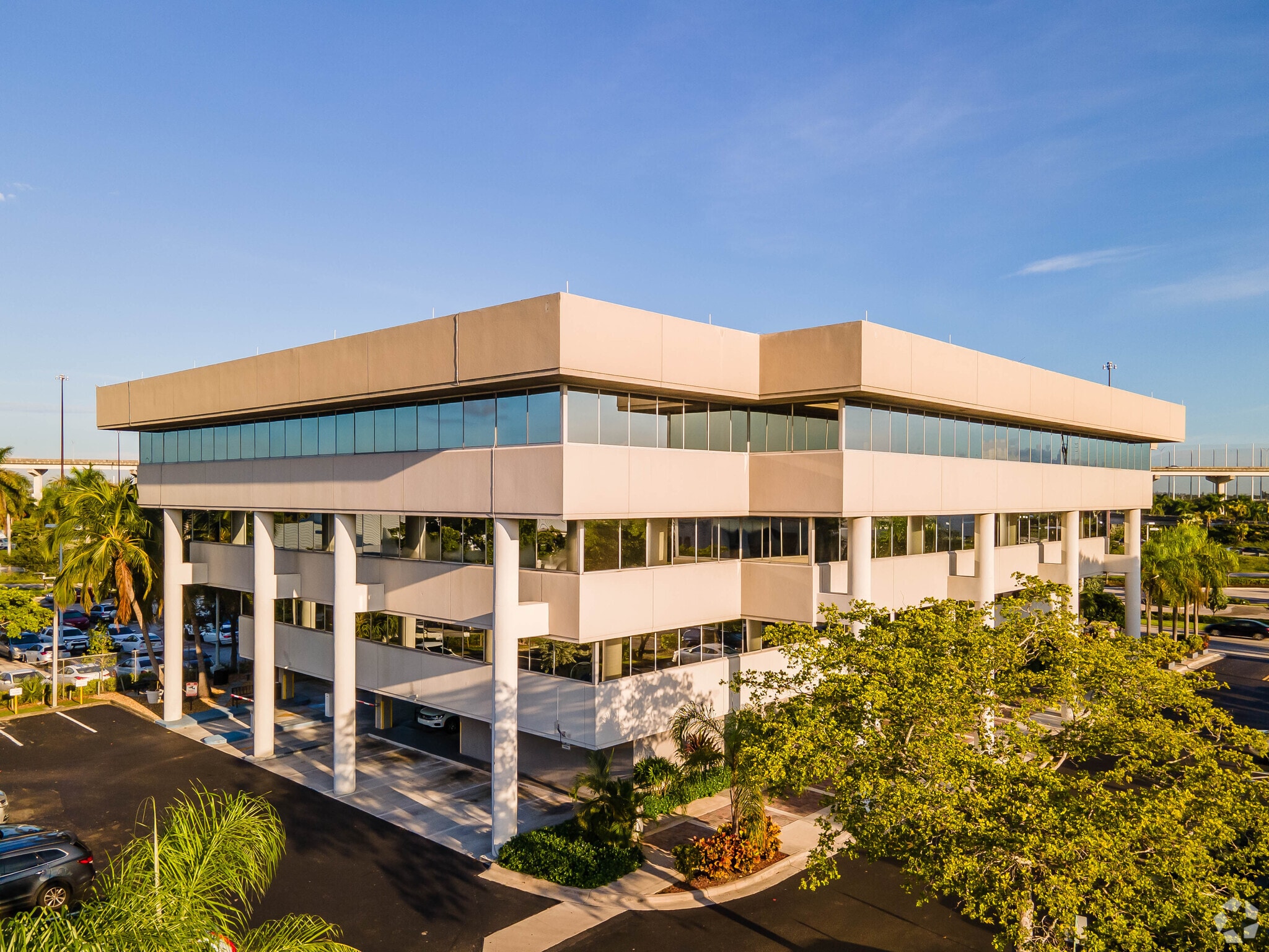 290 NW 165th St, North Miami, FL for Sale