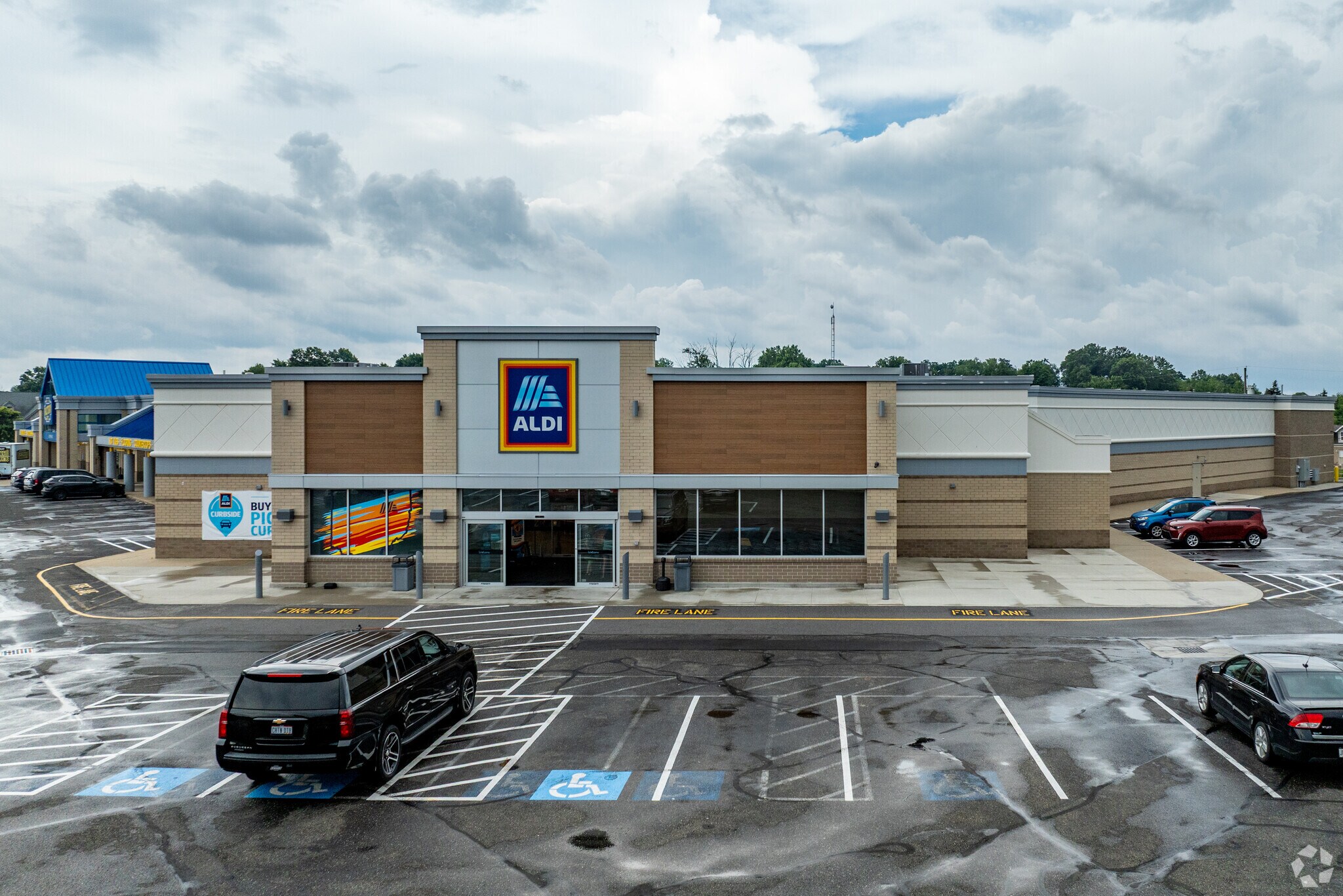 8100 Cleveland Ave NW, Canton, OH for Rent