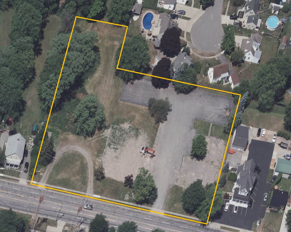 274-300 Cayuga Rd, Cheektowaga, NY for Sale