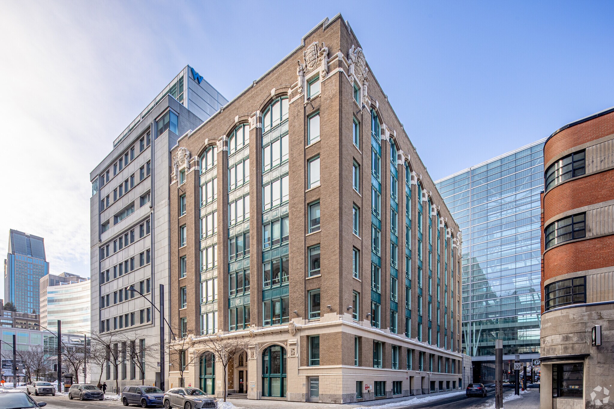455 Rue Saint-Antoine O, Montréal, QC for Rent