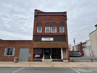 Fostoria, OH Storefront Retail/Residential - 118 W Center St