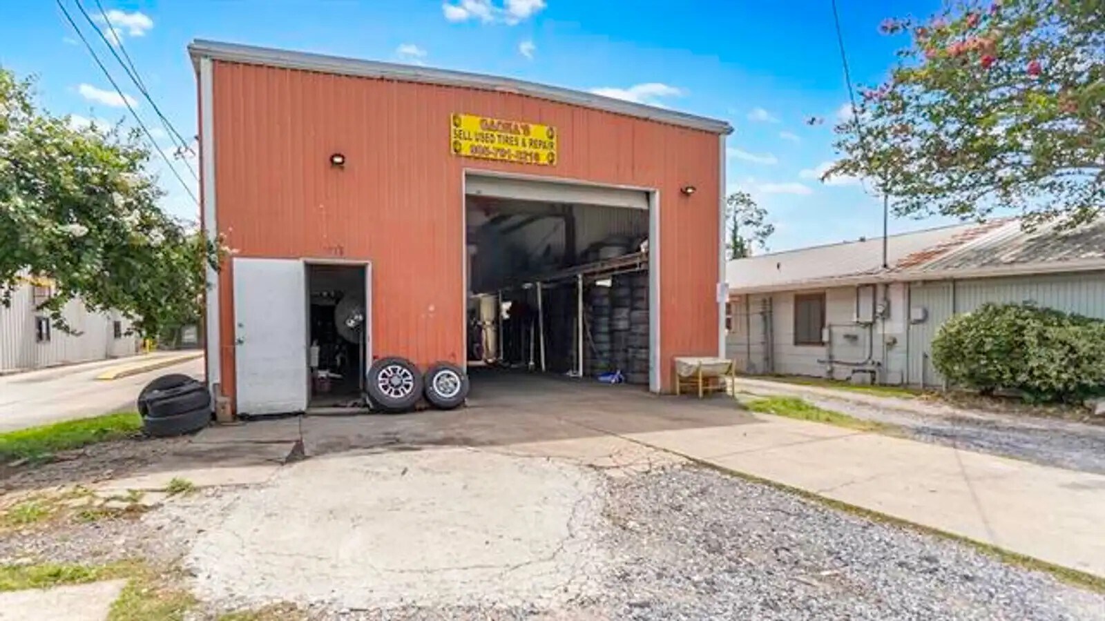1118 Grand Caillou Rd, Houma, LA for Sale
