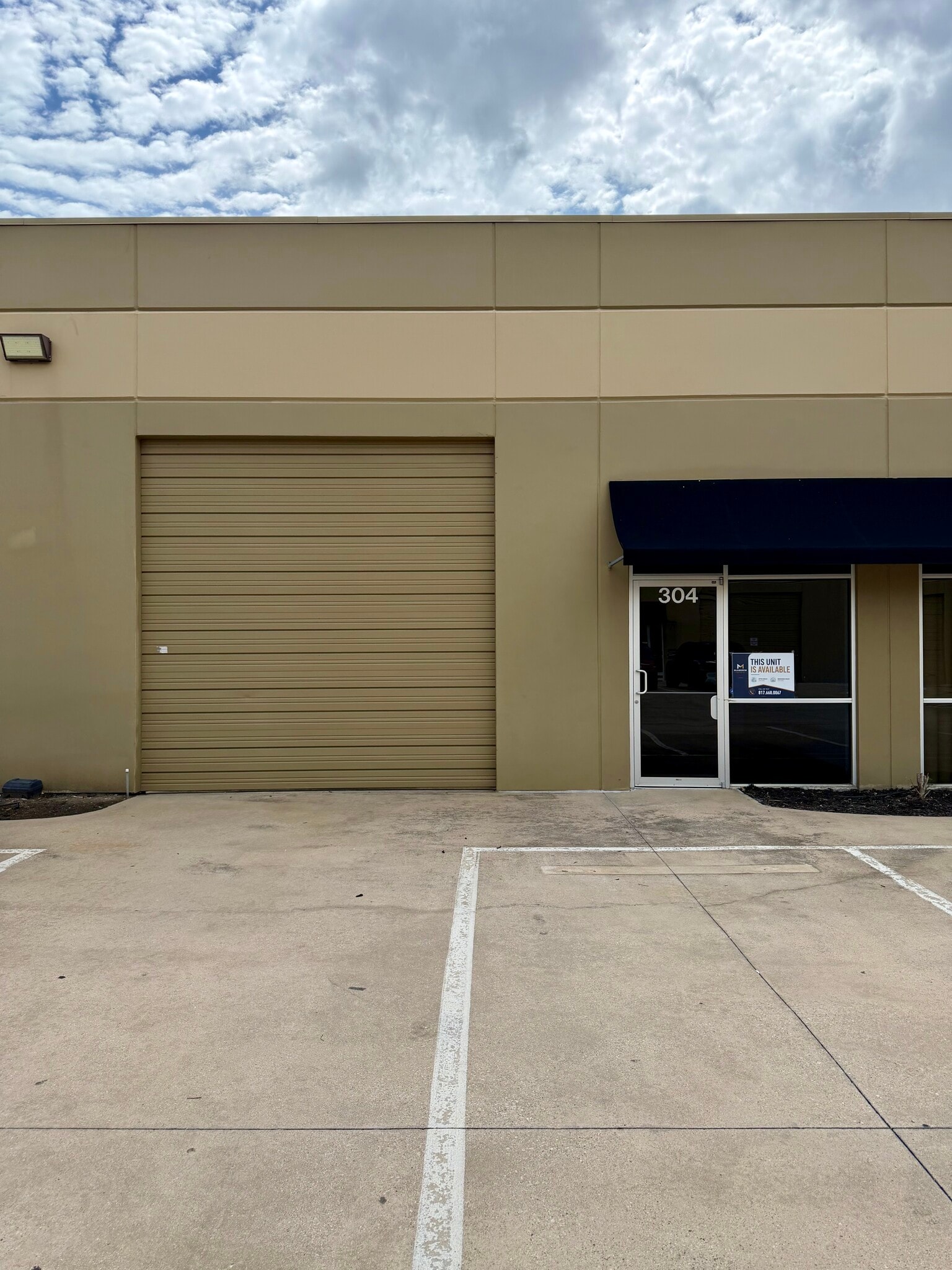 2810 W Pioneer Pky, Dalworthington Gardens, TX for Rent