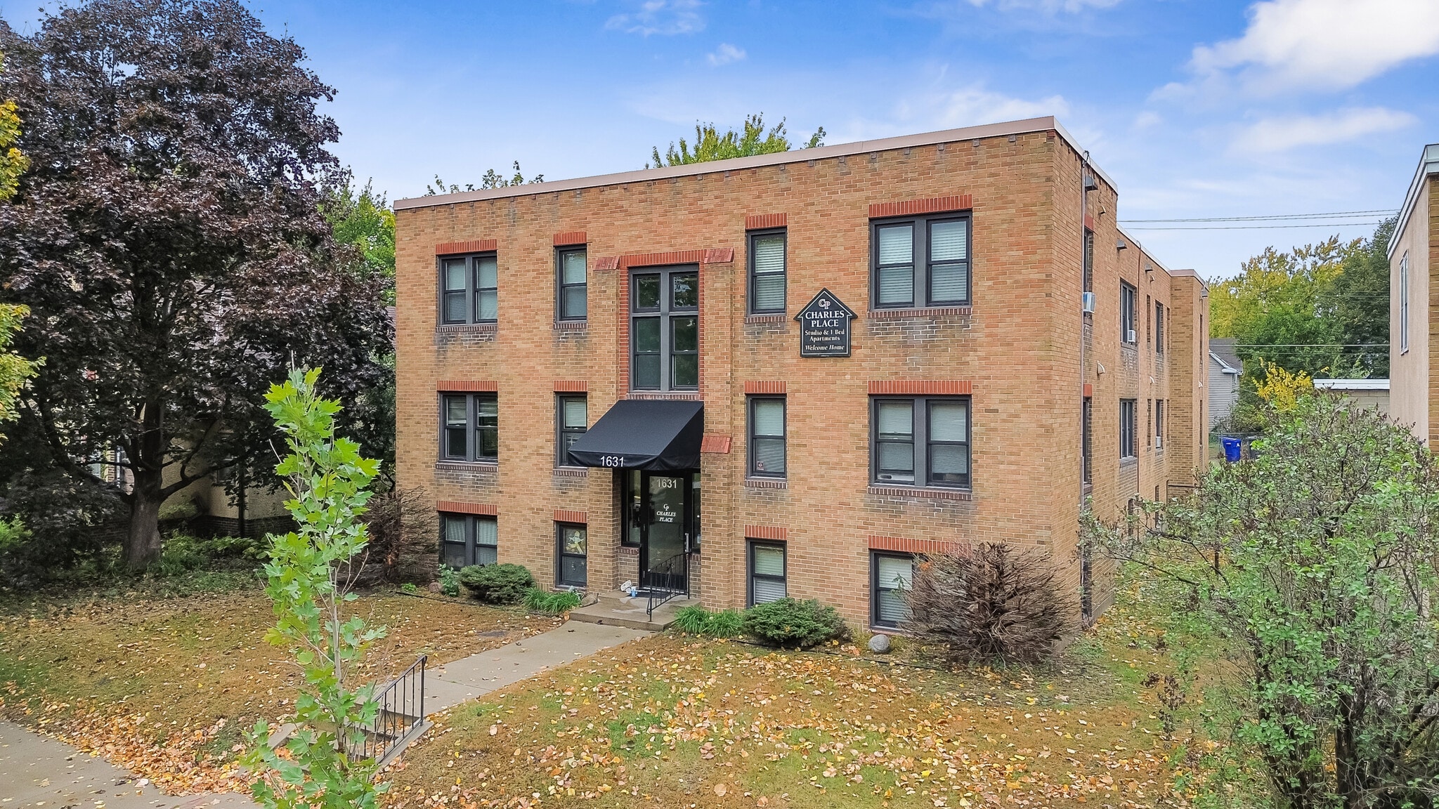 1631 Charles Ave, Saint Paul, MN for Sale