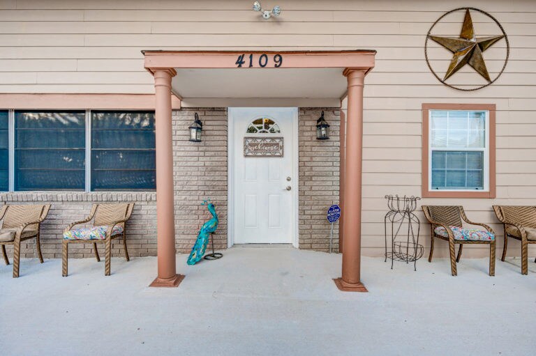 4109 Avenue, Rosenberg, TX for Rent