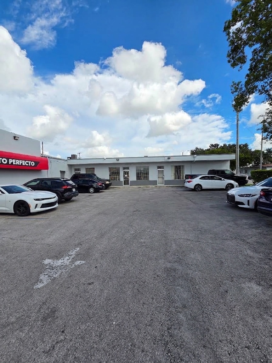 5659-5675 W Flagler St, Miami, FL for Rent