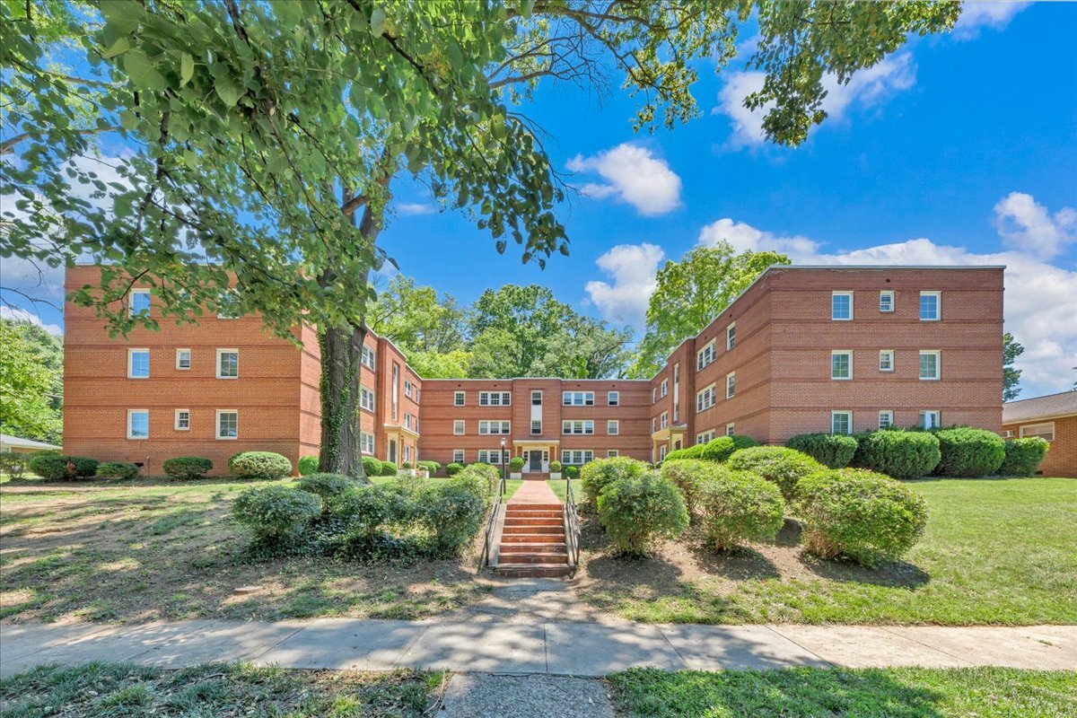 2404 Longview Ave SW, Roanoke, VA for Sale