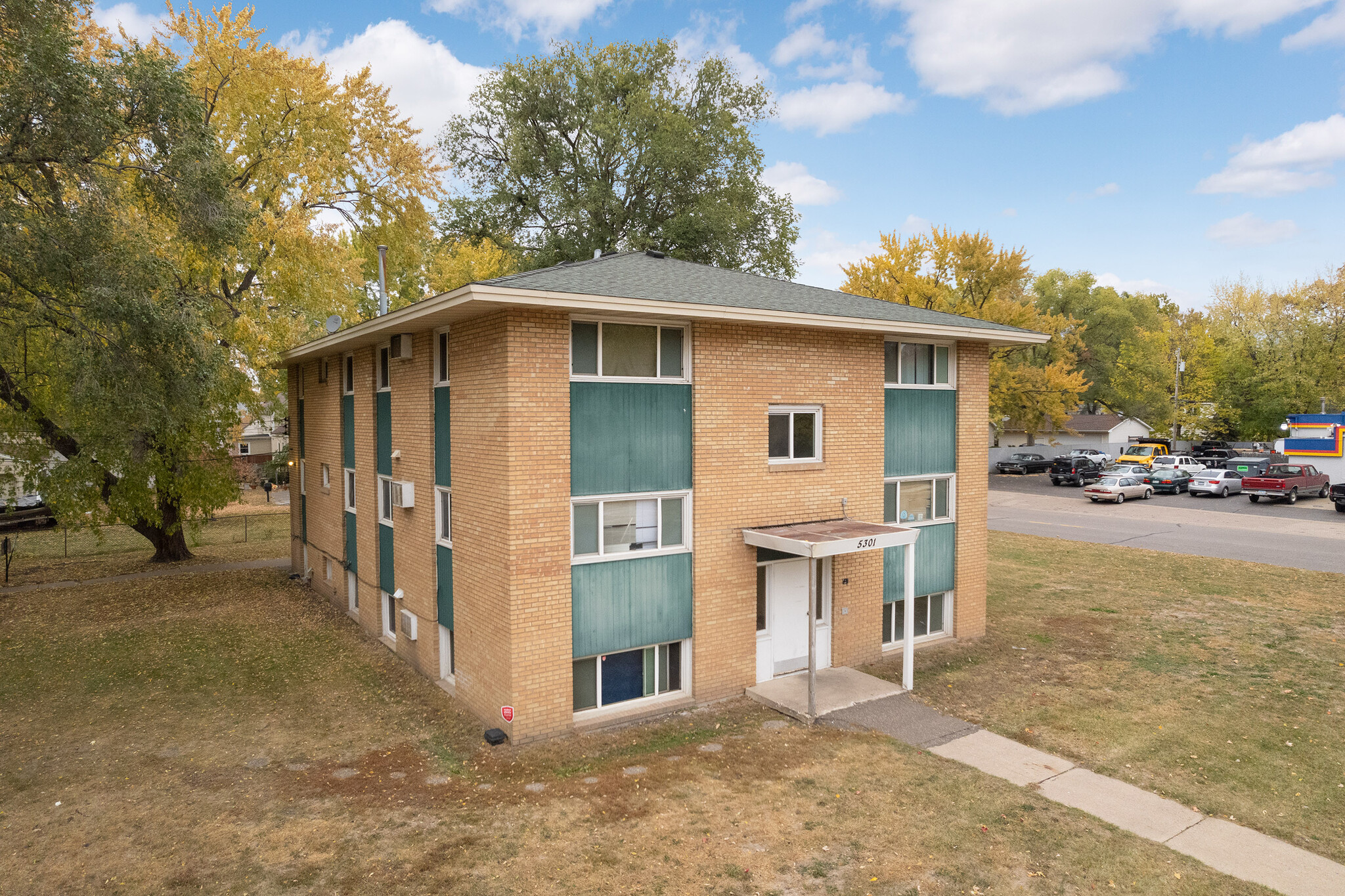 5301 Dupont Ave N, Minneapolis, MN for Sale