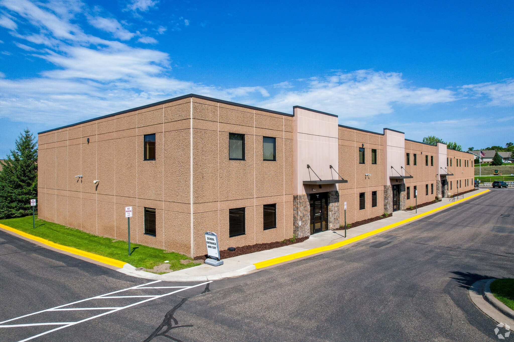 11044 Industrial Cir NW, Elk River, MN for Rent