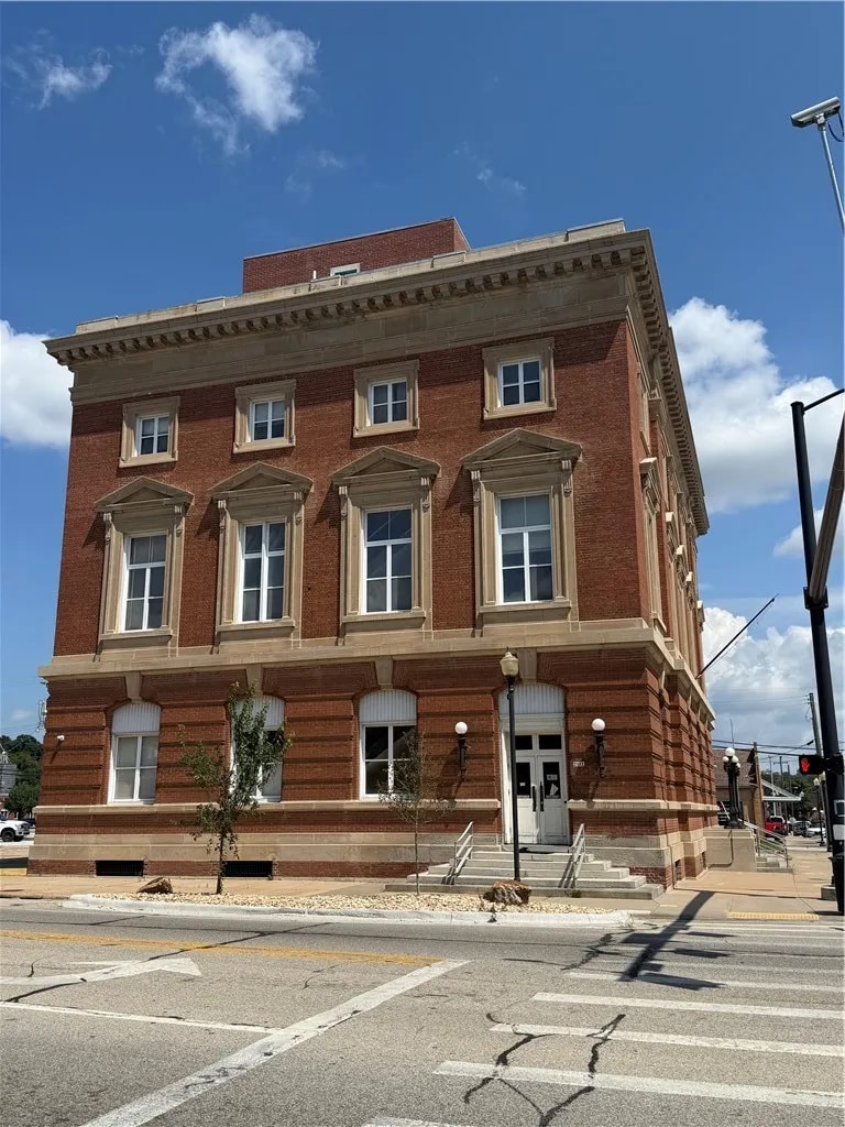 201 N Main St, Harrison, AR for Sale