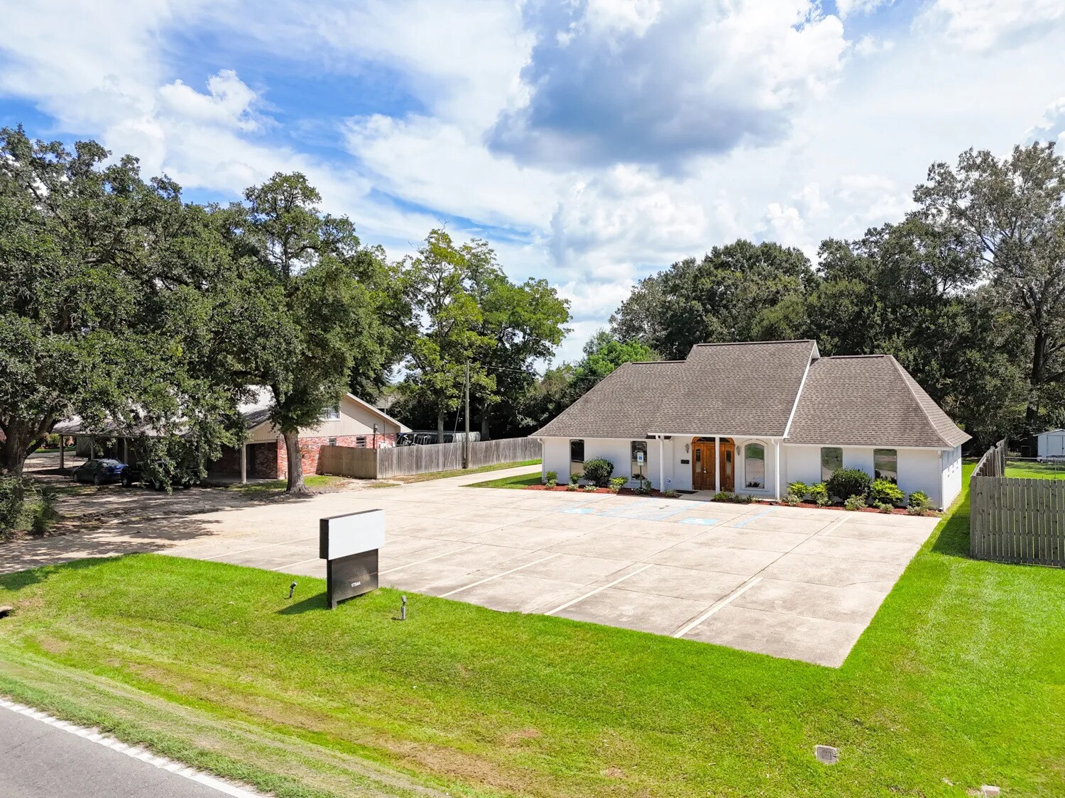 17544 Greenwell Springs Rd, Greenwell Springs, LA for Rent