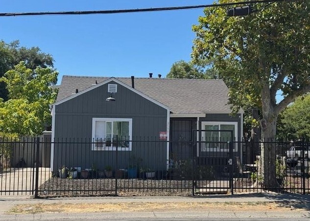 2595 Beaumont St, Sacramento, CA for Sale