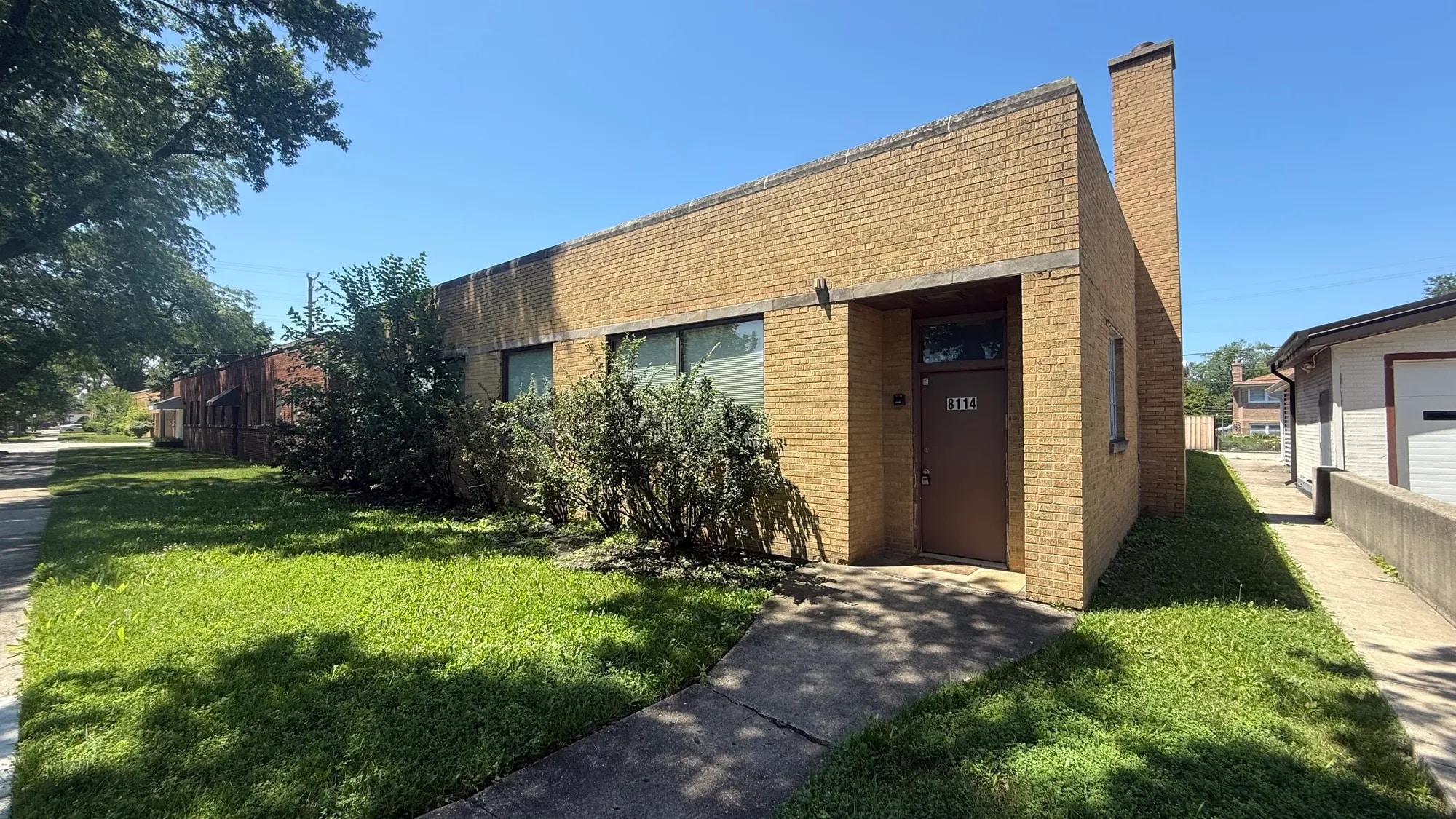 8114 Ridgeway Ave, Skokie, IL for Sale