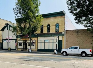 Multiple Retail Buildings w/ Parking Lot