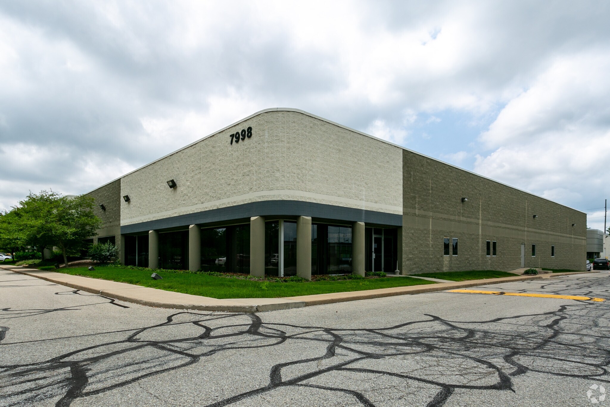 7998 Georgetown Rd, Indianapolis, IN for Rent