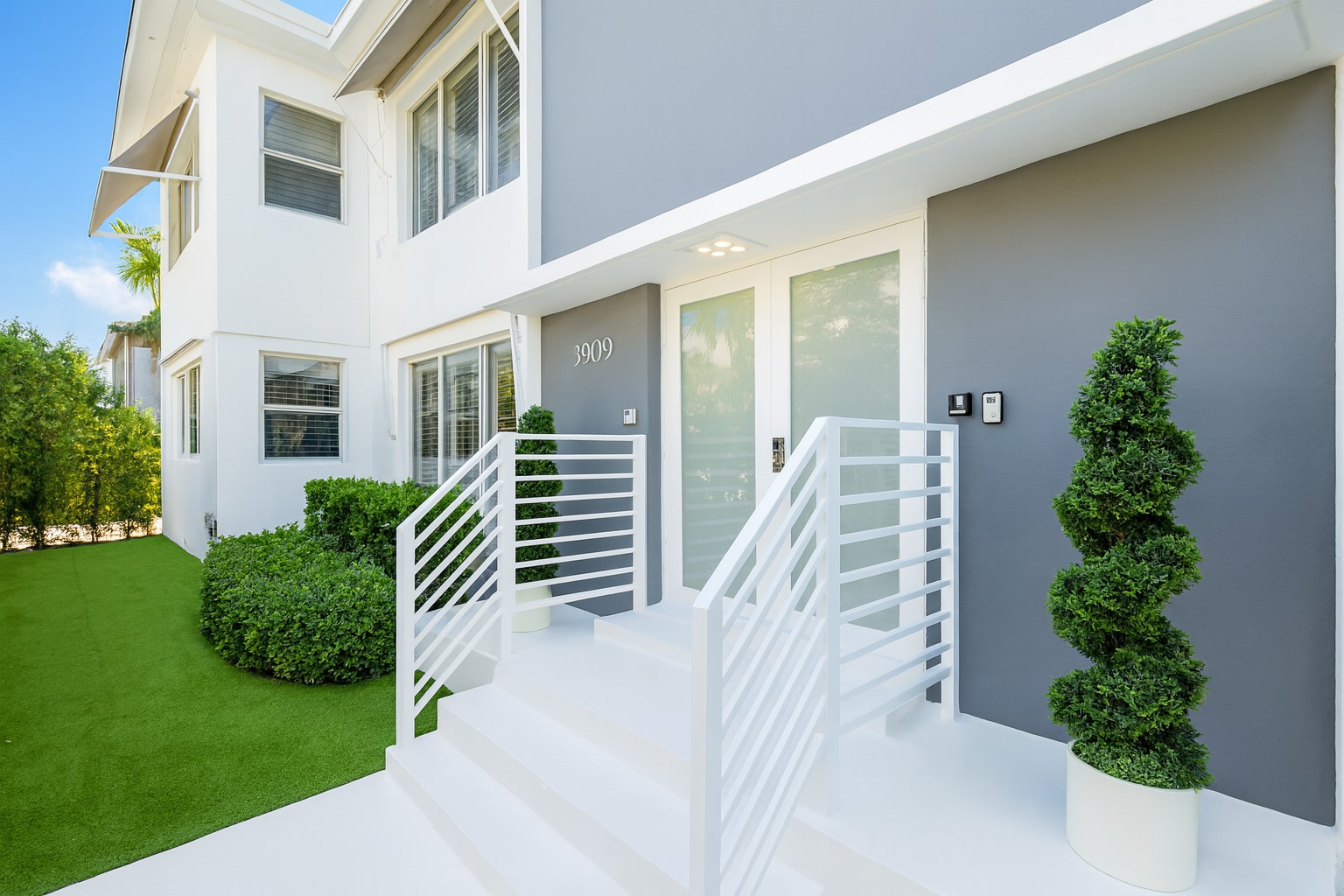 3909 Garden Ave, Miami, FL for Sale