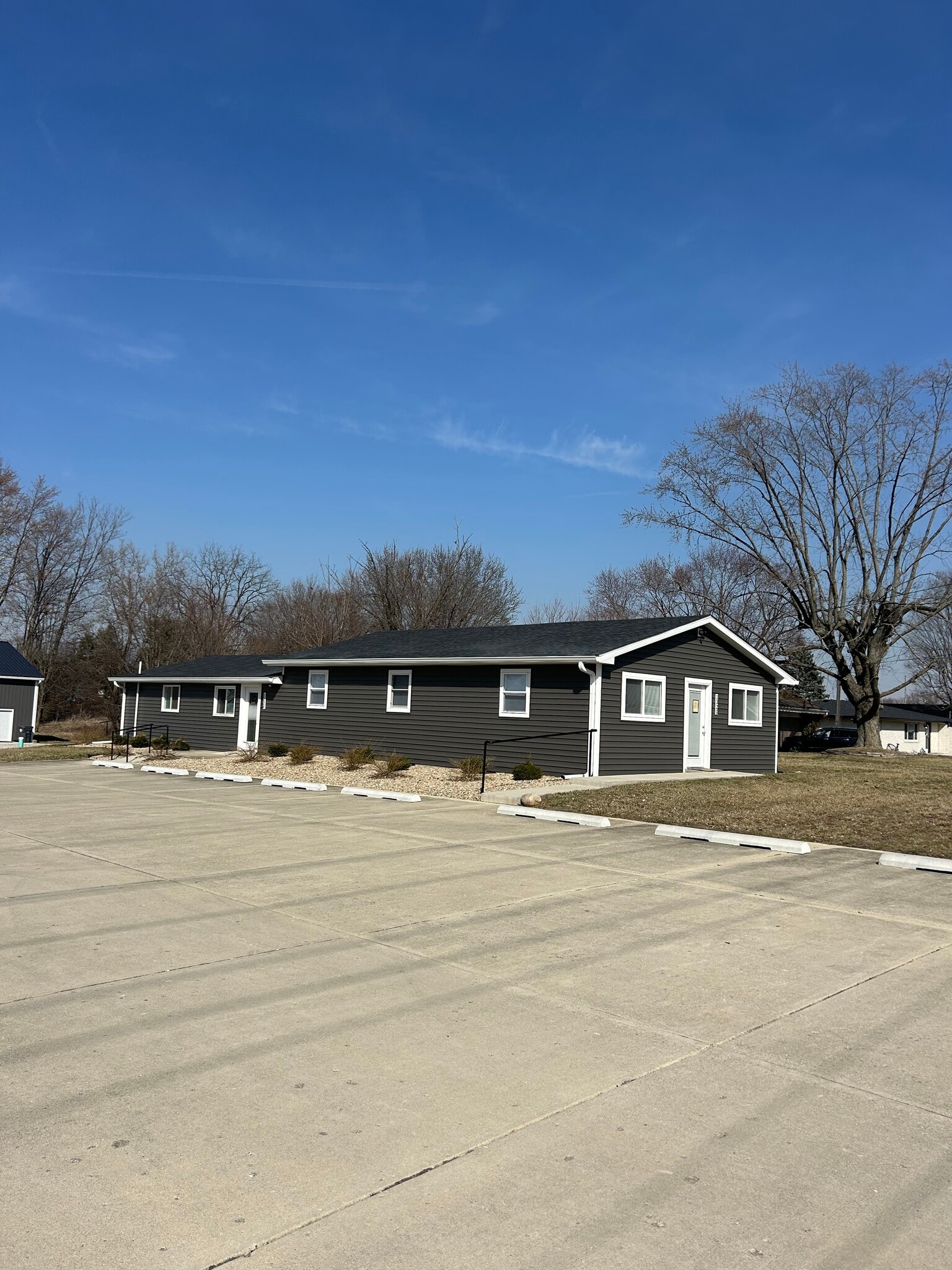 1320 W 53rd St, Anderson, IN for Rent