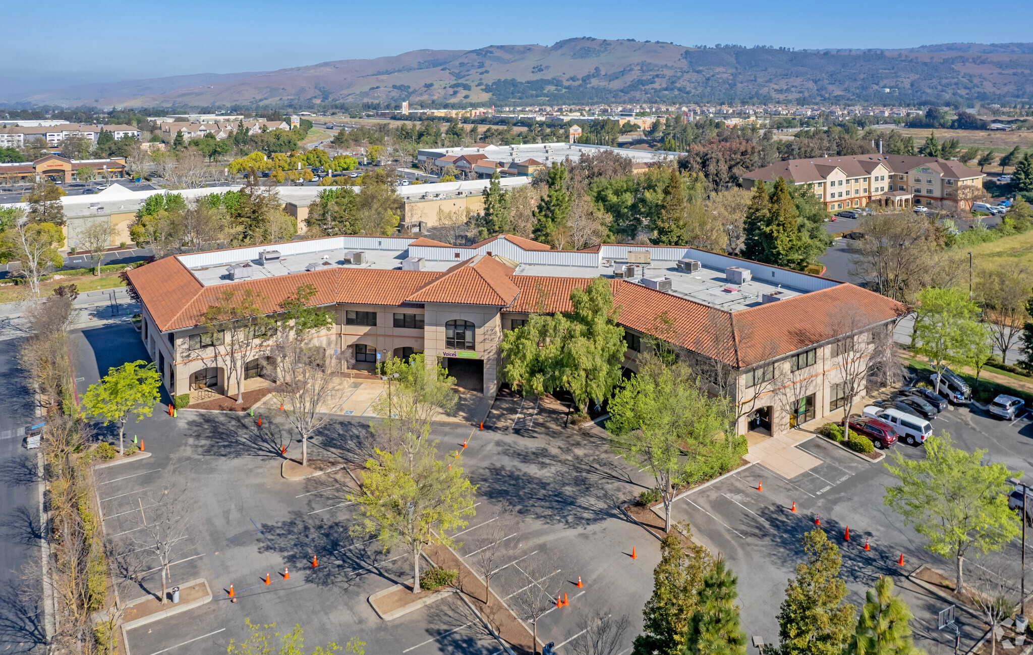 610 Jarvis Dr, Morgan Hill, CA for Rent
