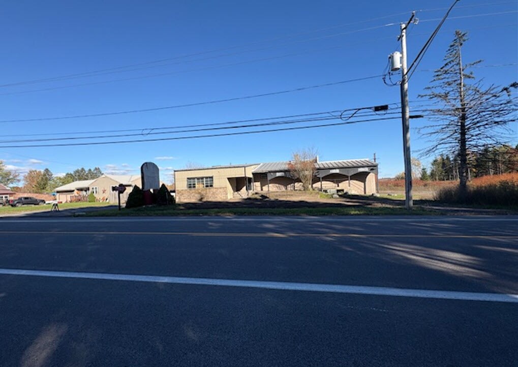 9334 Brewerton Rd, Brewerton, NY for Sale