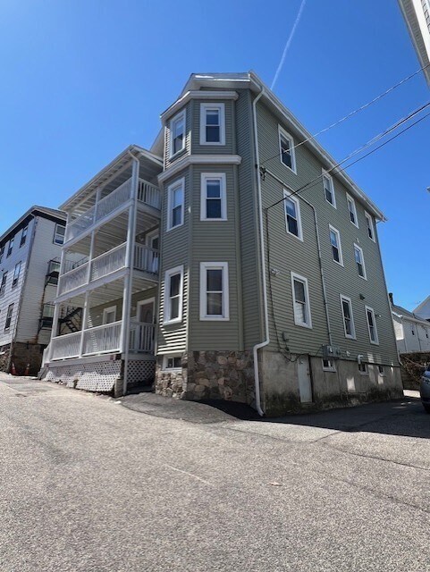 8 White Ave, Chestnut Hill, MA for Sale