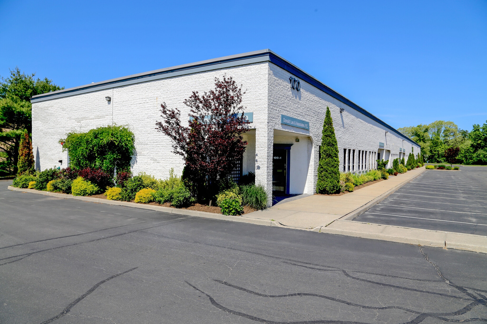 100 Patco Ct, Islandia, NY for Rent