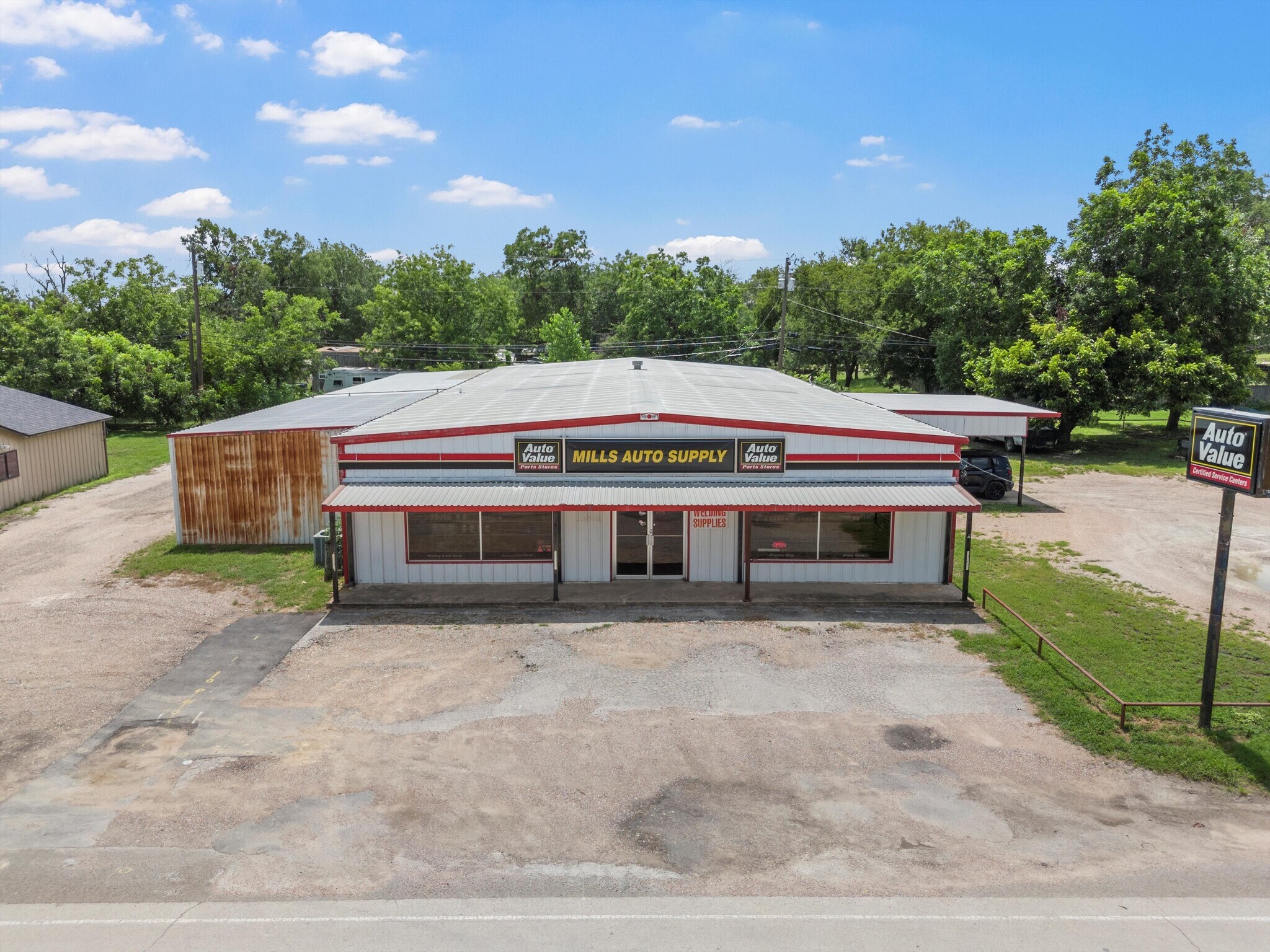 604 NE 4th St, Hubbard, TX for Sale