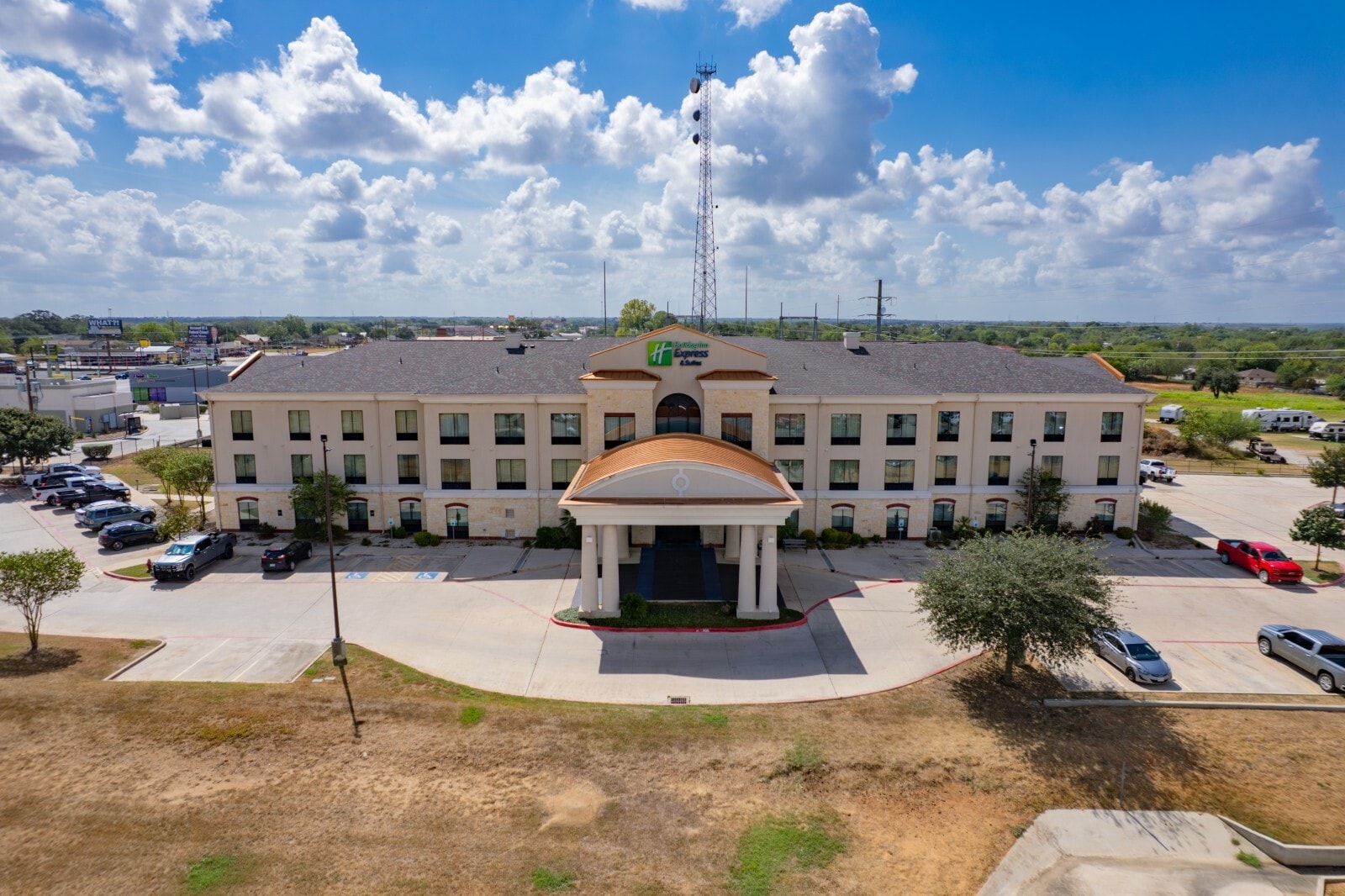 929 10th St, Floresville, TX for Sale