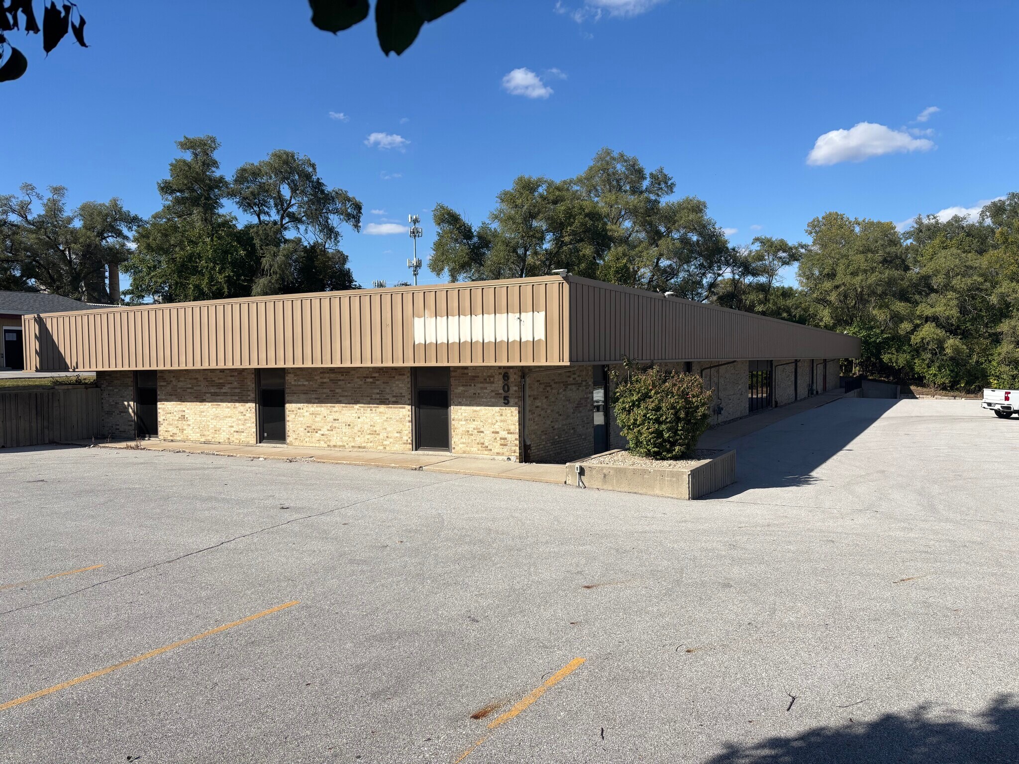 605 E Lincoln Way, Ames, IA for Sale