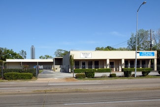 Houston, TX Retail - 2909 Fountain View Dr