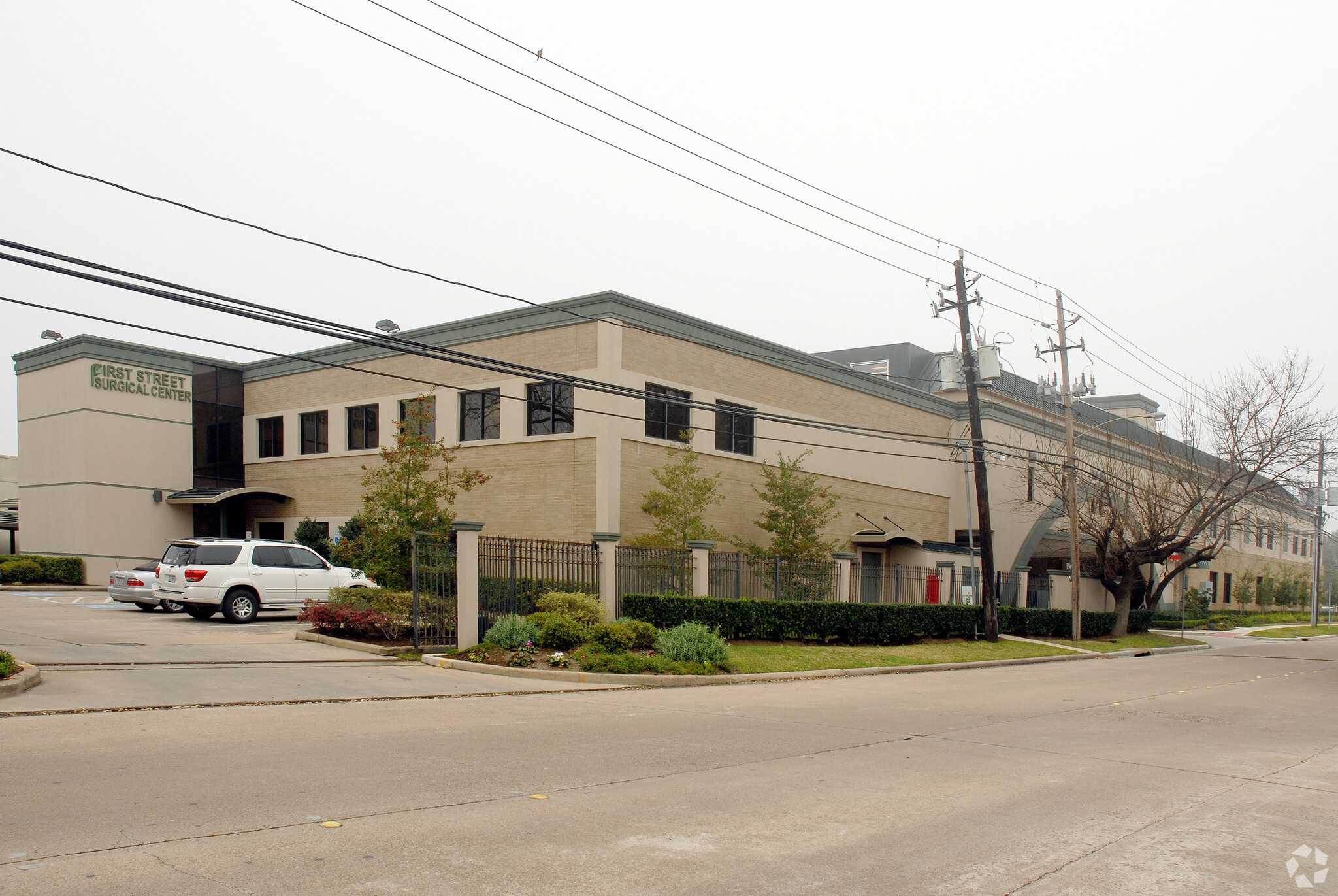 4801 Bissonnet St, Bellaire, TX for Rent