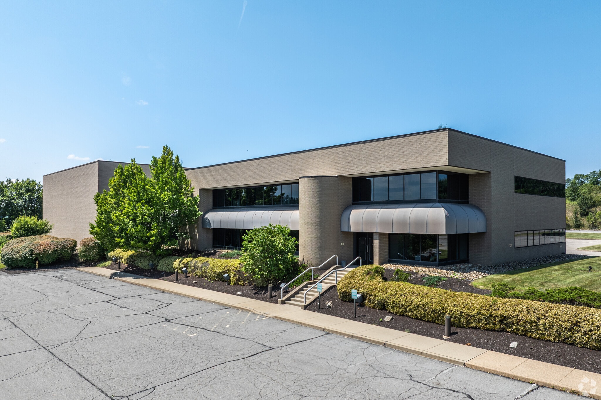 252 Park West Dr, Pittsburgh, PA for Sale