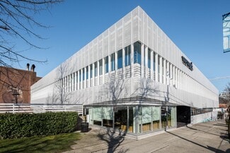 Vancouver, BC Coworking Space - 2015 Main St