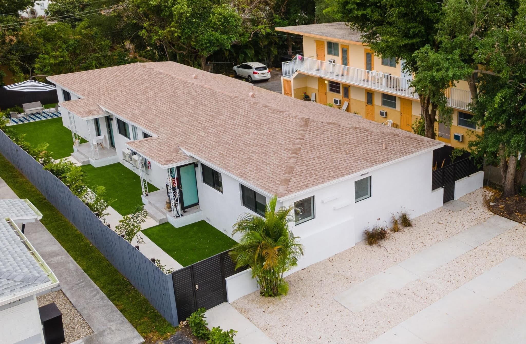 740 SW 9th St, Miami, FL for Sale