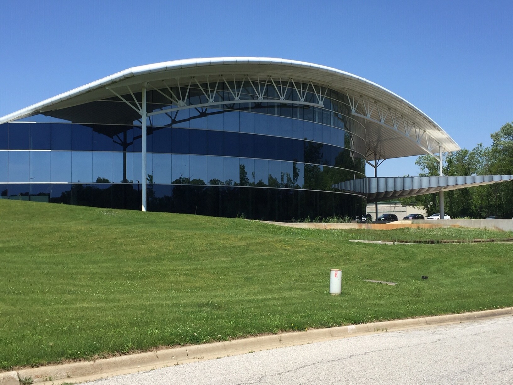 6561 Lonewolf Dr South Bend, IN 46628 Flex Property for Lease on