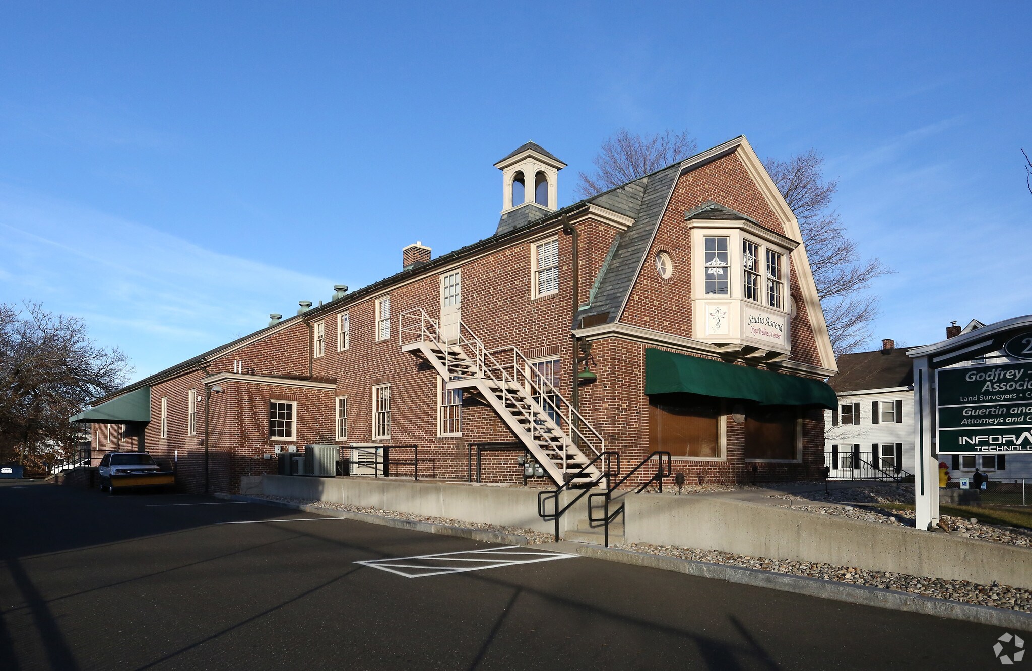 26 Broadway, North Haven, CT for Rent