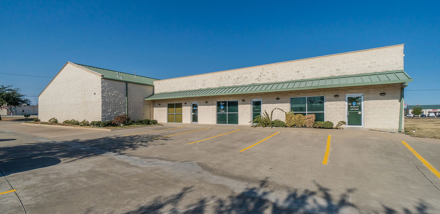 1404 N McDonald St McKinney, TX 75071 Industrial Property for Lease