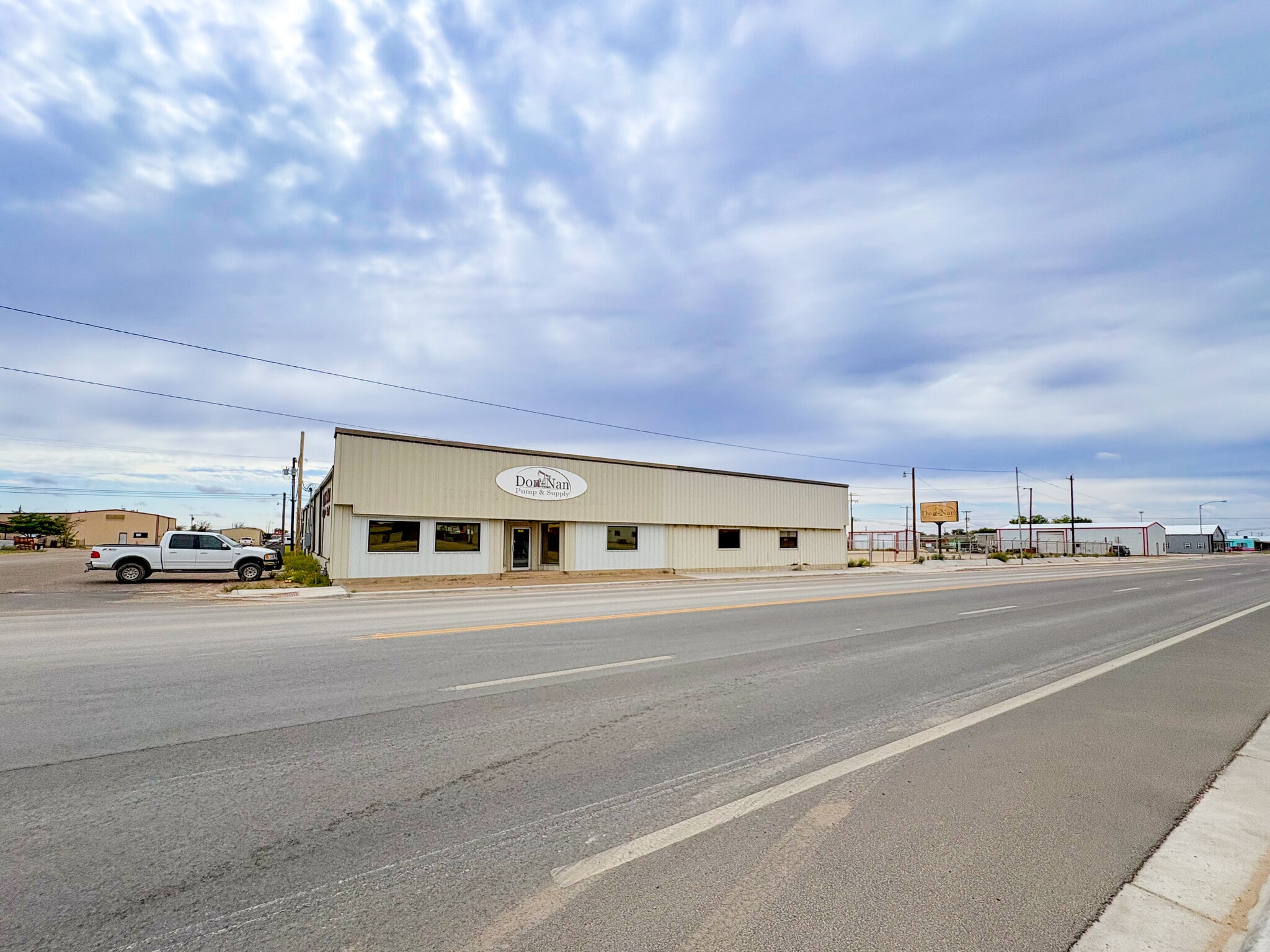 200 N Pine St, Kermit, TX for Sale