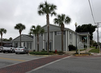 Tavares, FL Office - 131 W Main St