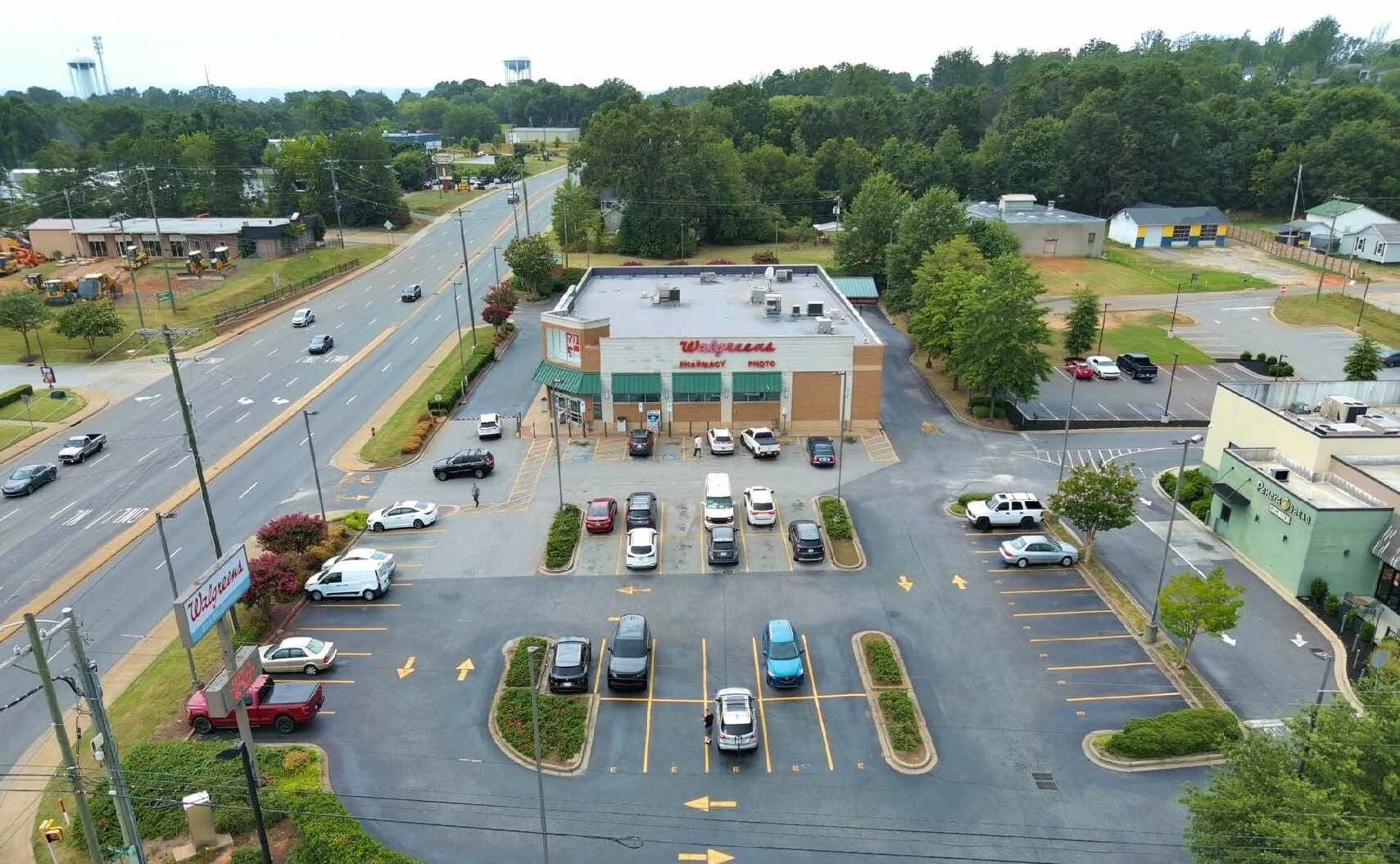 1232 W Wade Hampton Blvd, Greer, SC for Sale
