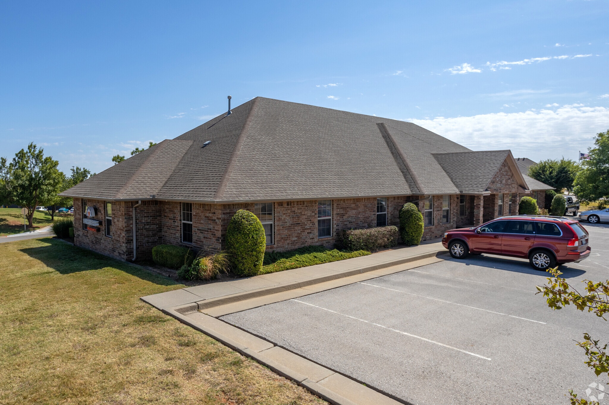 8901 Commerce Park Dr, Oklahoma City, OK for Sale