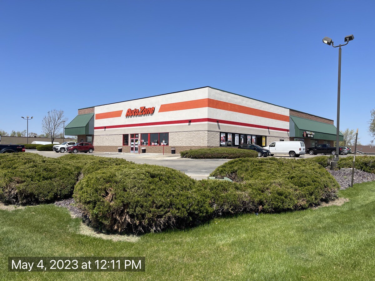 1055 Linden Dr, Marion, IA for Rent