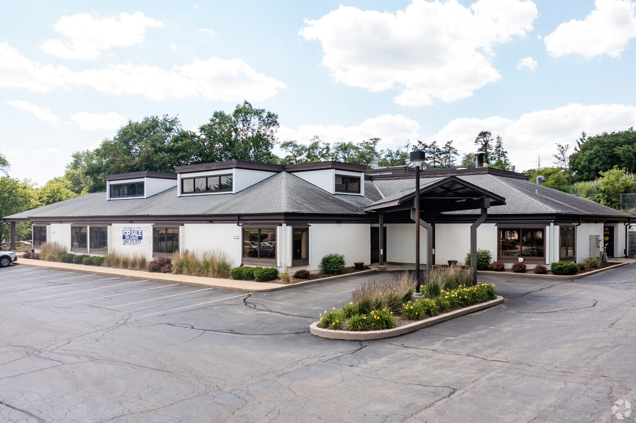 2210 Dean St, St Charles, IL for Rent