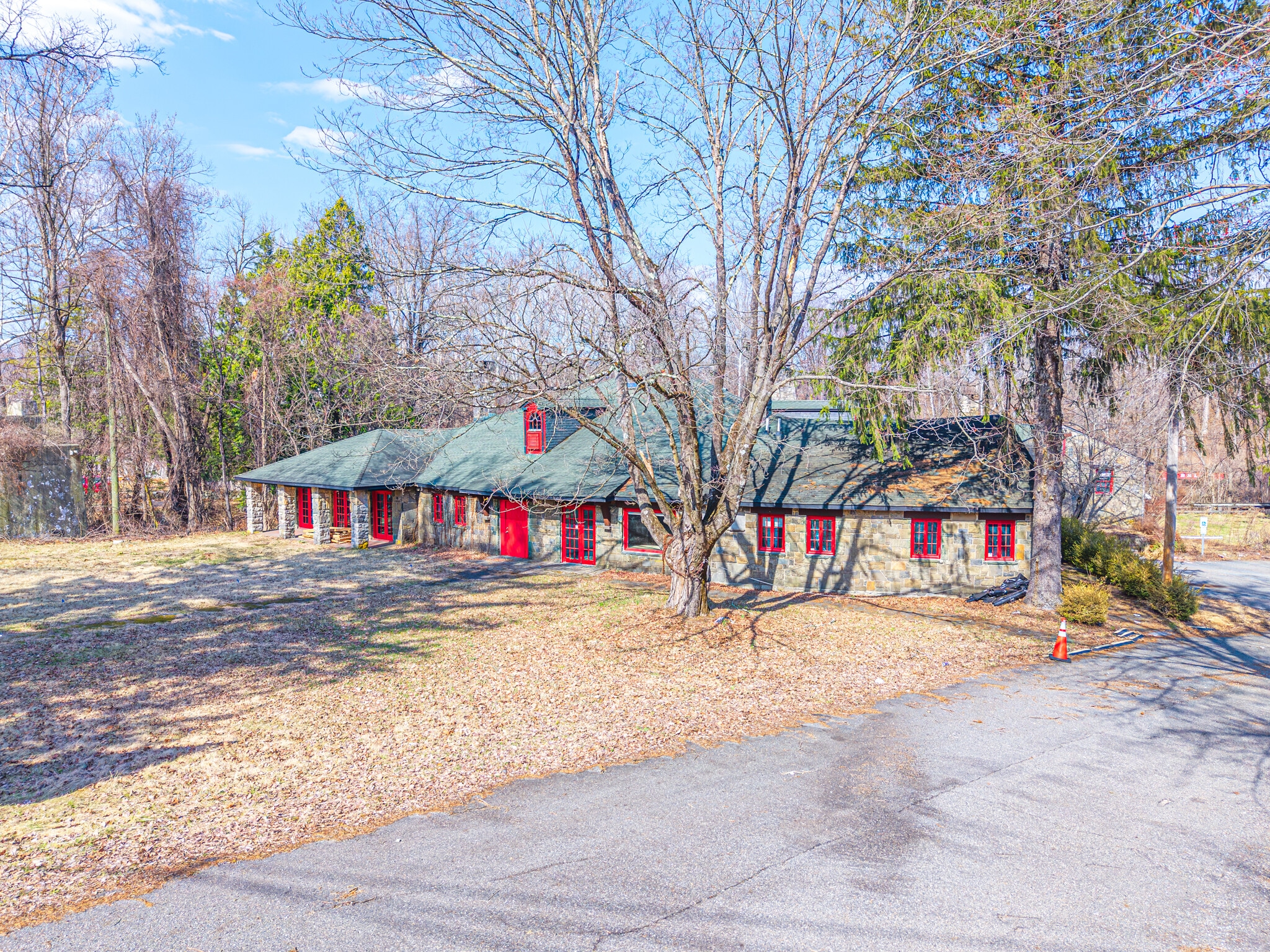 30 Gingerbread Castle Rd, Hamburg, NJ for Sale