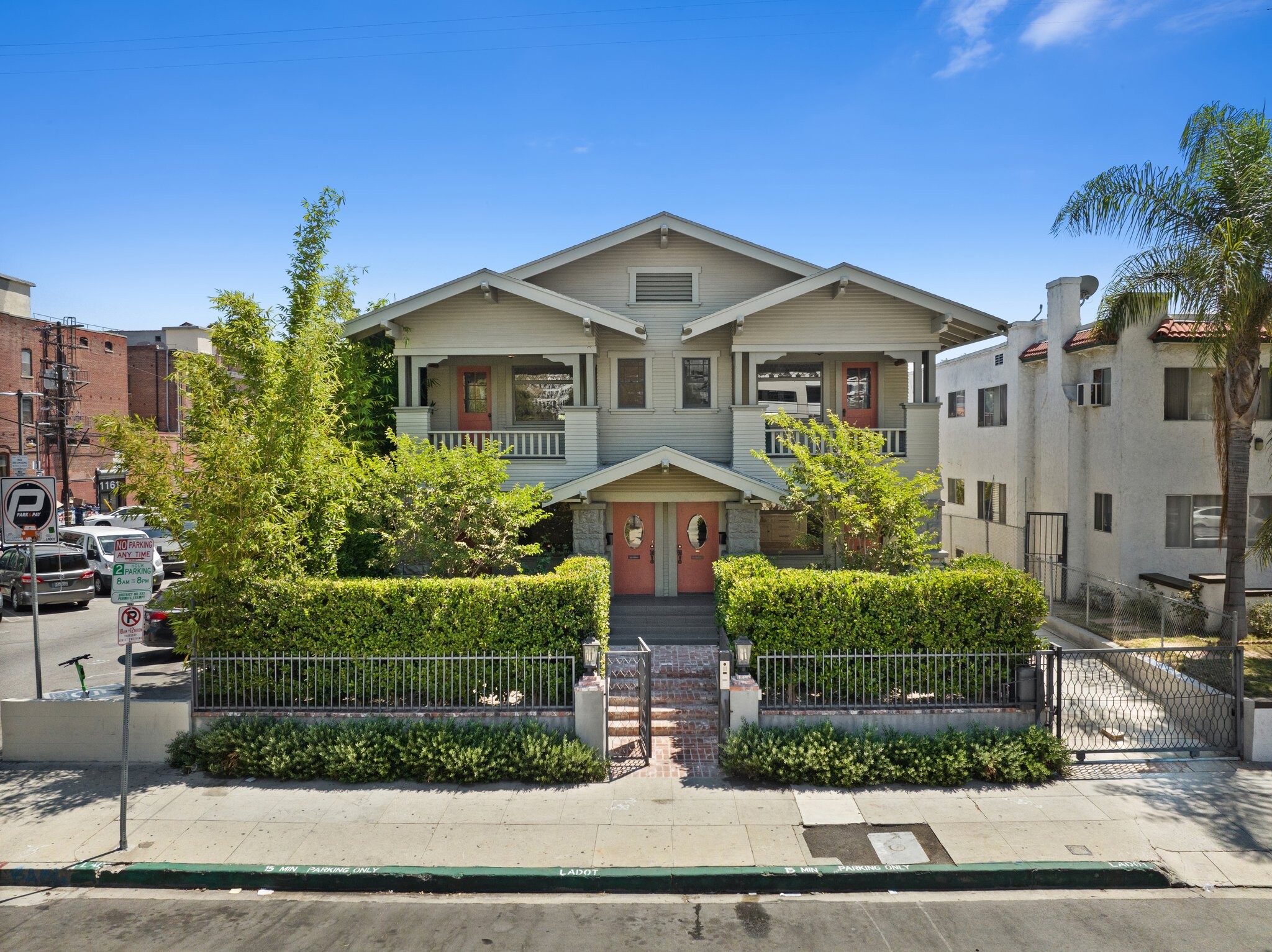 1140 Lemoyne St, Los Angeles, CA for Sale