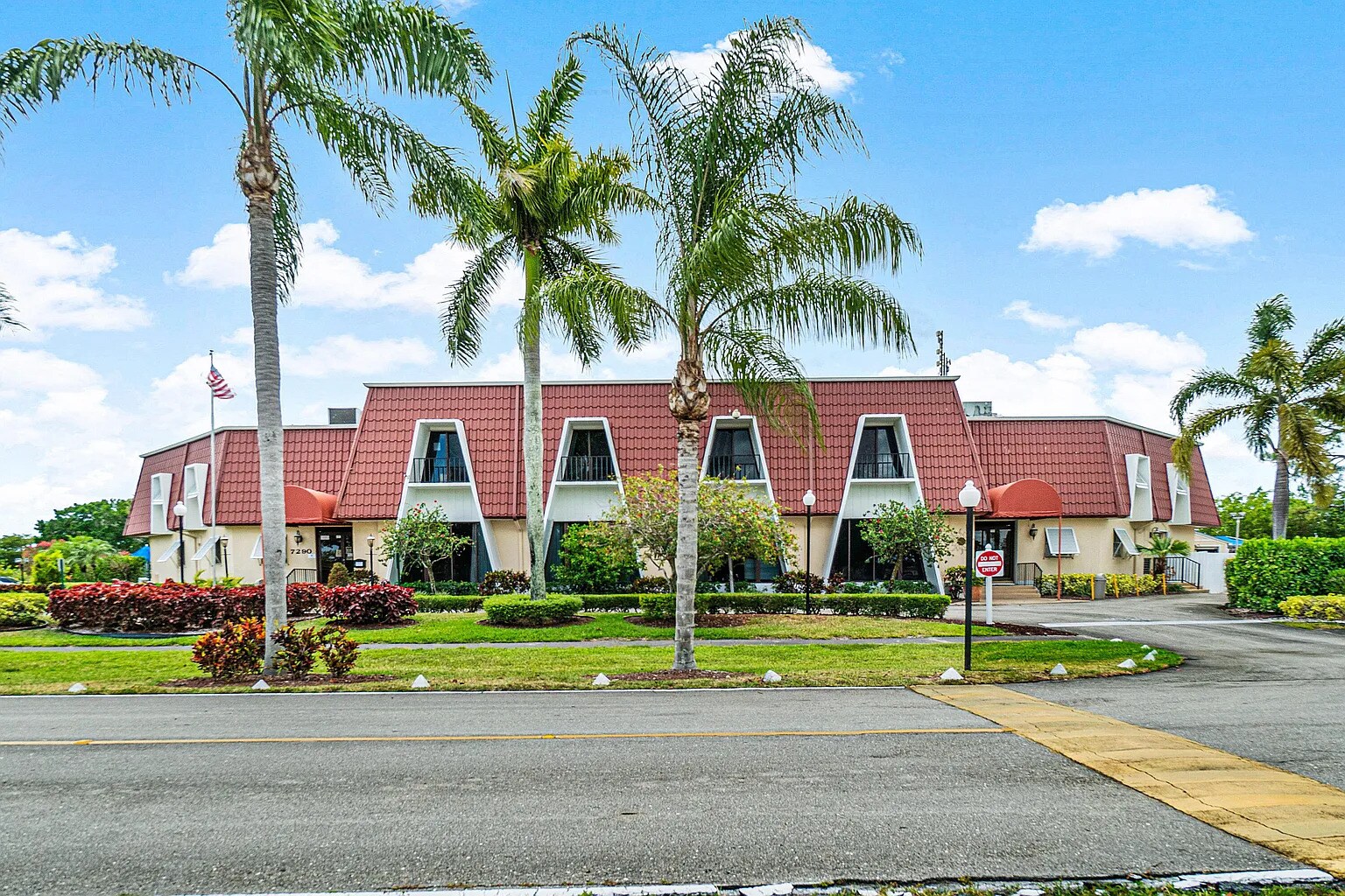 7290 Covered Bridge Blvd, Lake Worth, FL for Sale