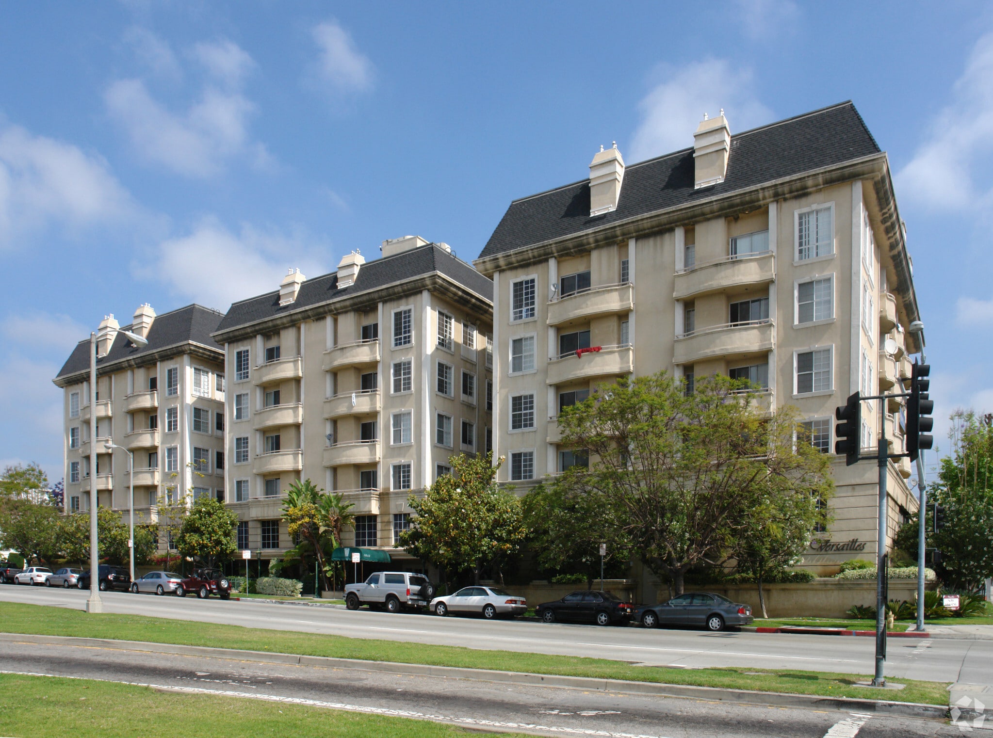 8811 Burton Way, Los Angeles, CA for Sale