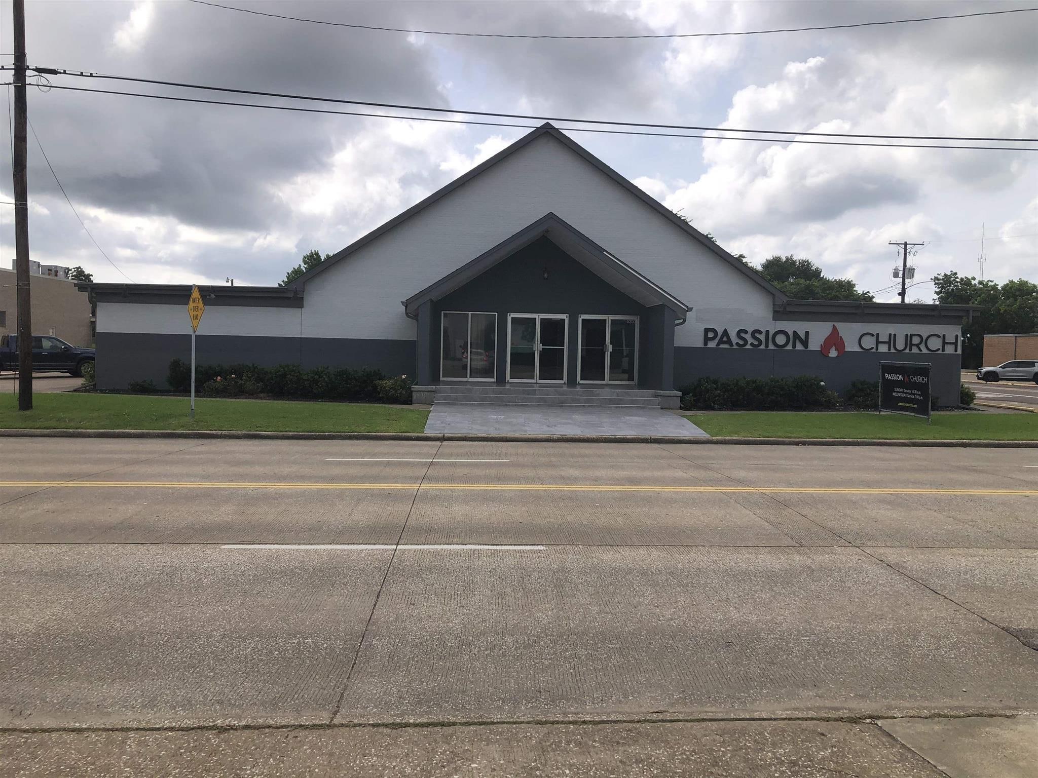 6200 39th St, Groves, TX for Sale
