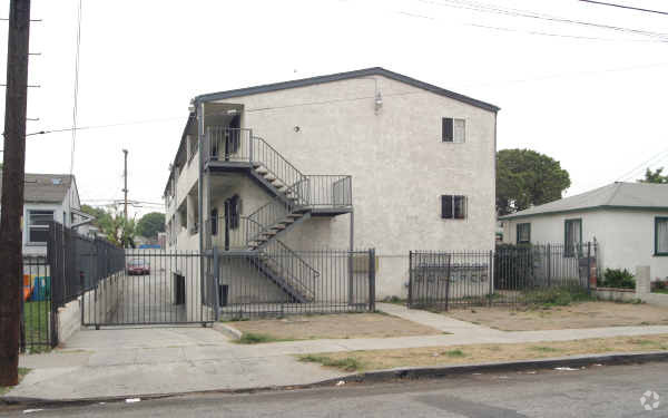 3120 W 71st St, Los Angeles, CA for Sale