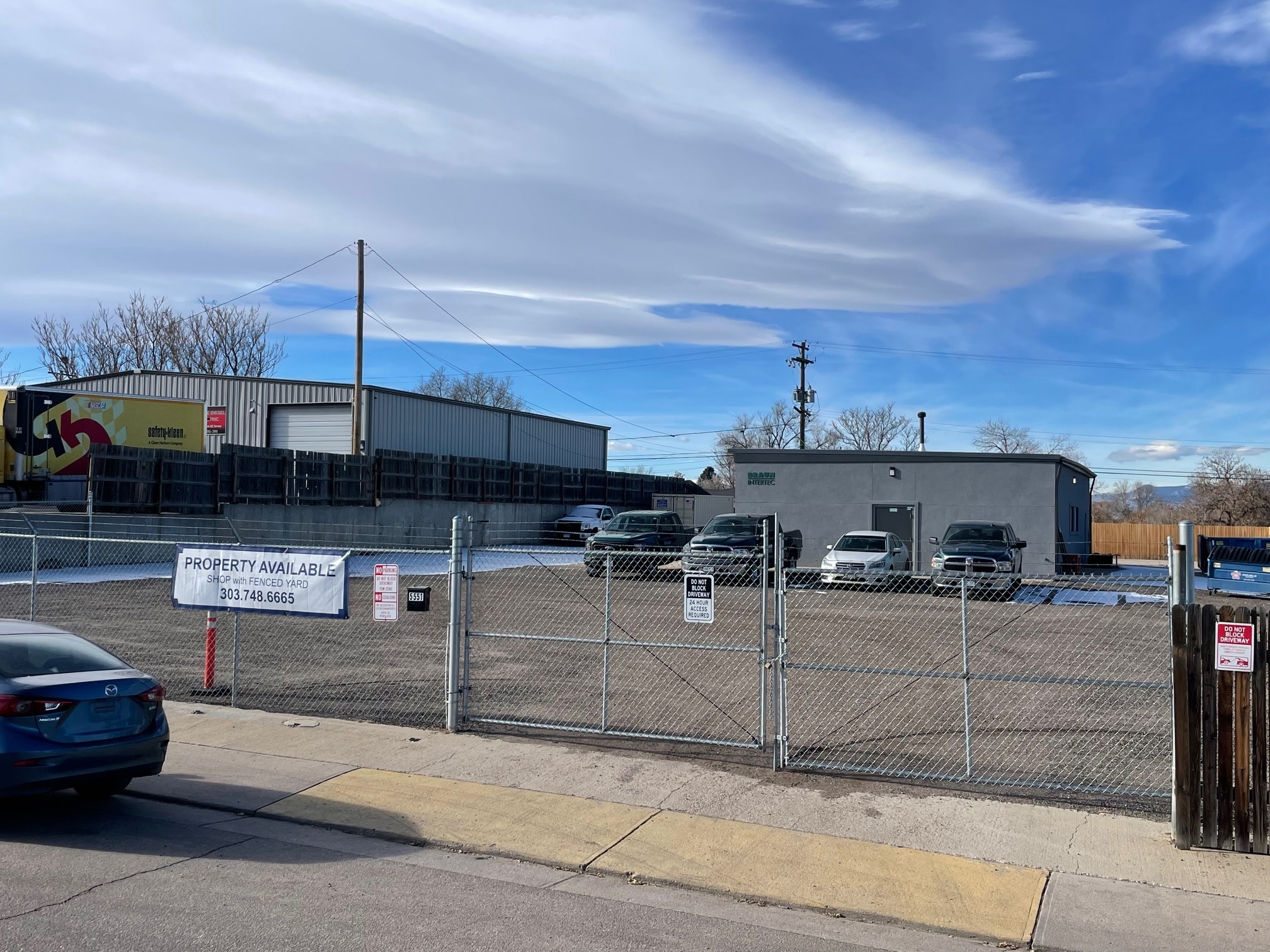 5551 Newport St, Commerce City, CO for Rent