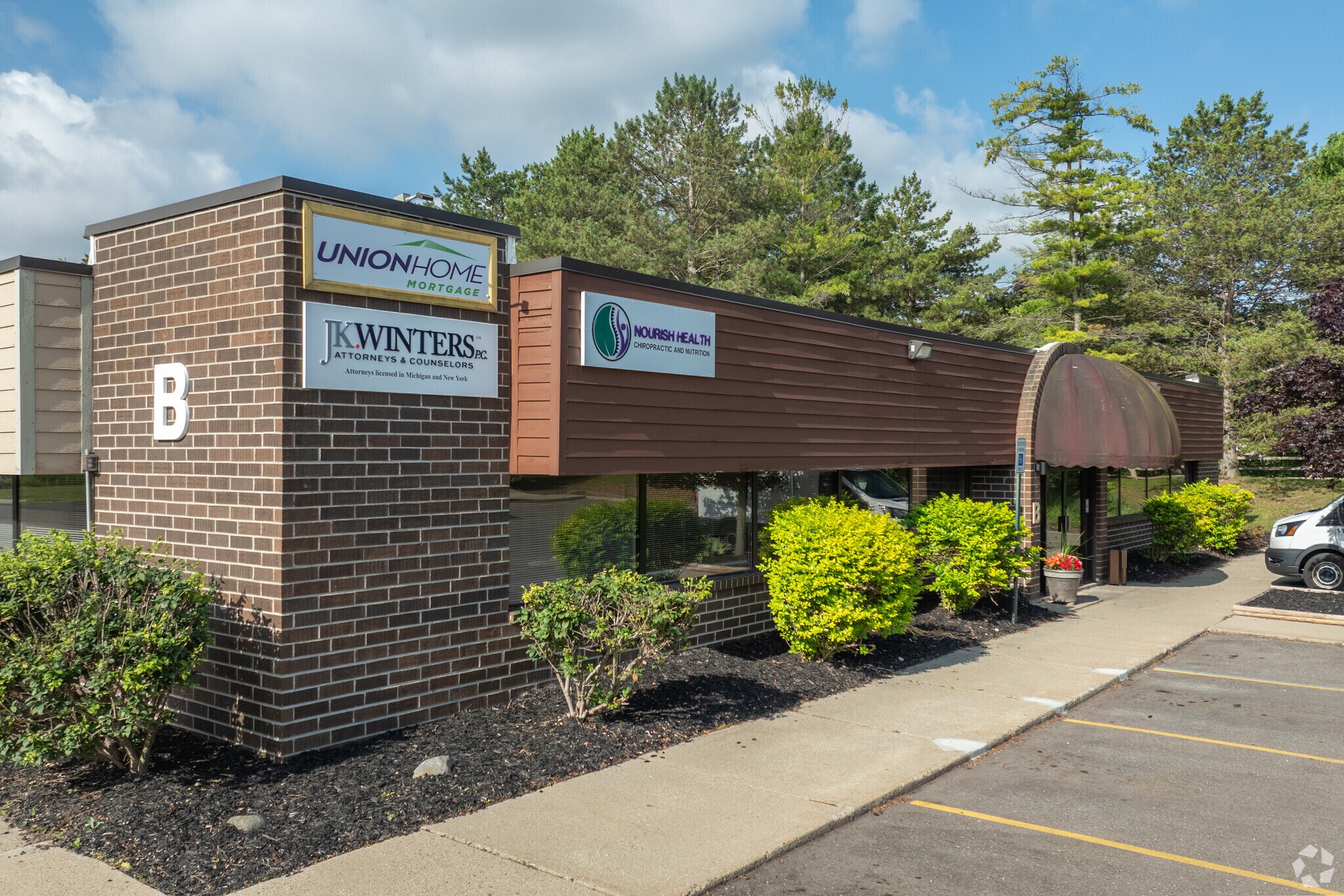 411 W Lake Lansing Rd, East Lansing, MI for Rent